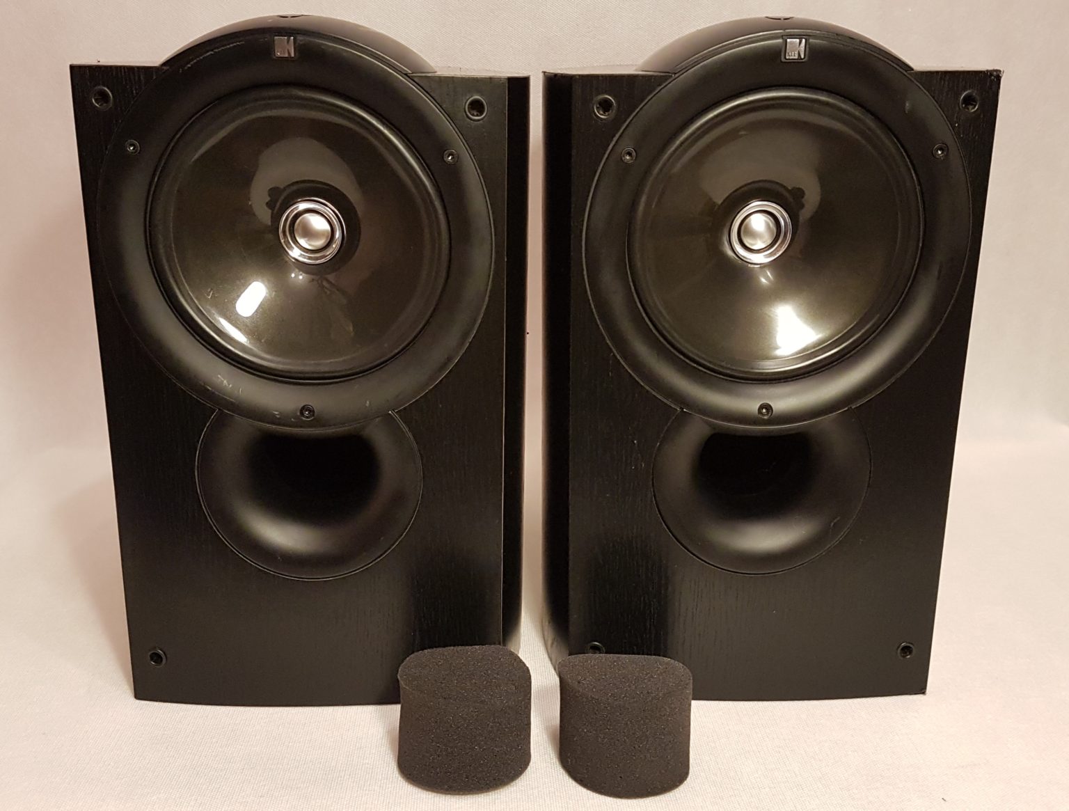 KEF Q1 Black DN Audio kef-q1-black-dn-audio