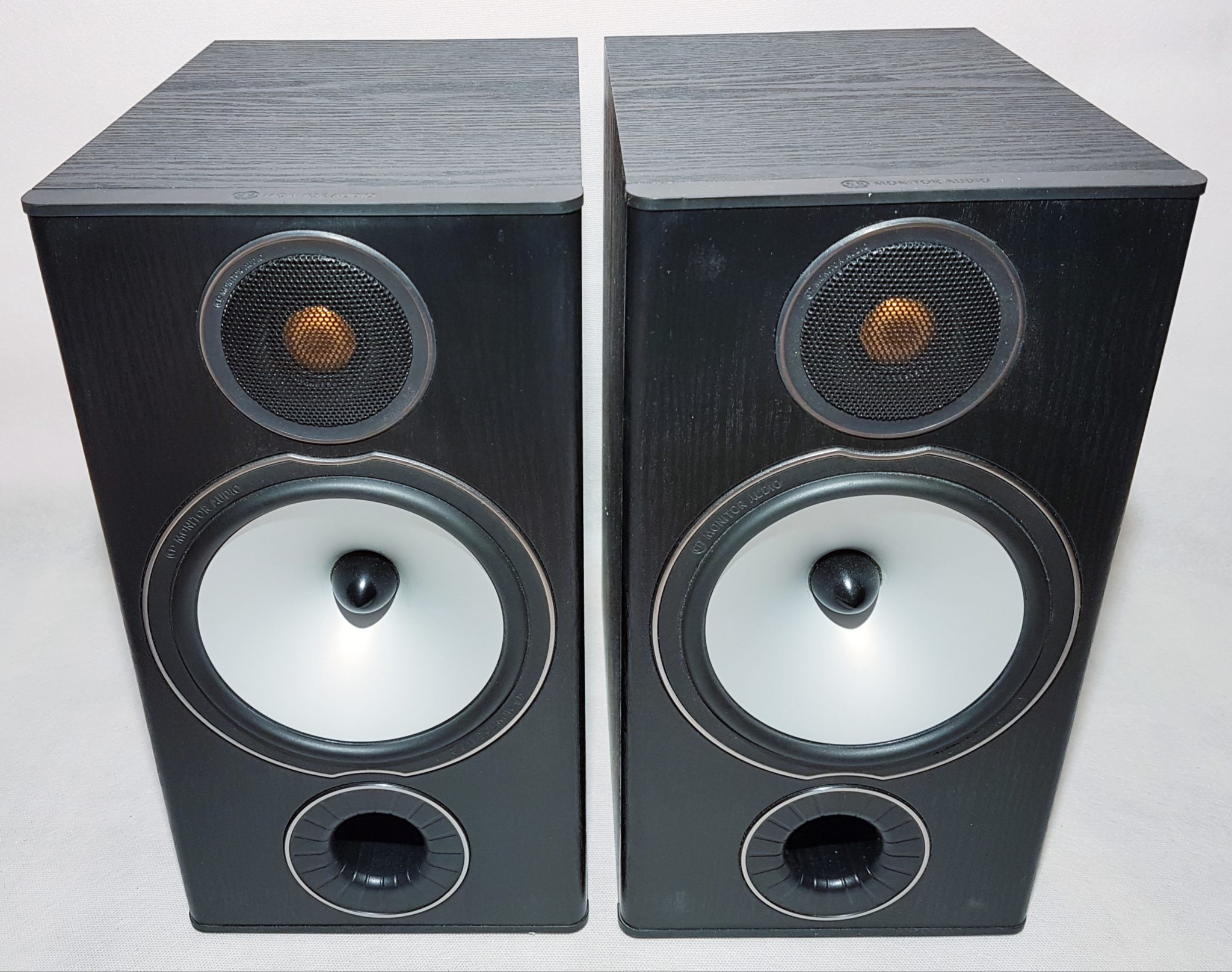 Monitor Audio Bronze BX2 Black Oak DN Audio