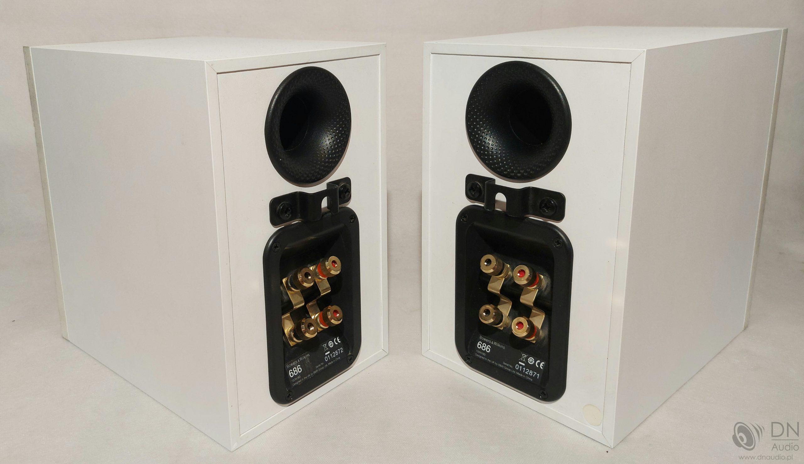 B&W 686 - obrazek 10