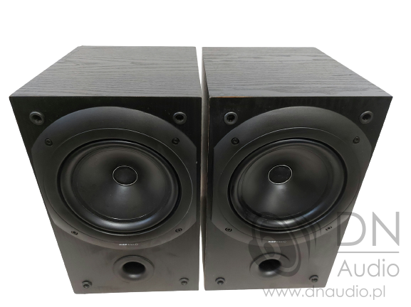 KEF Q10