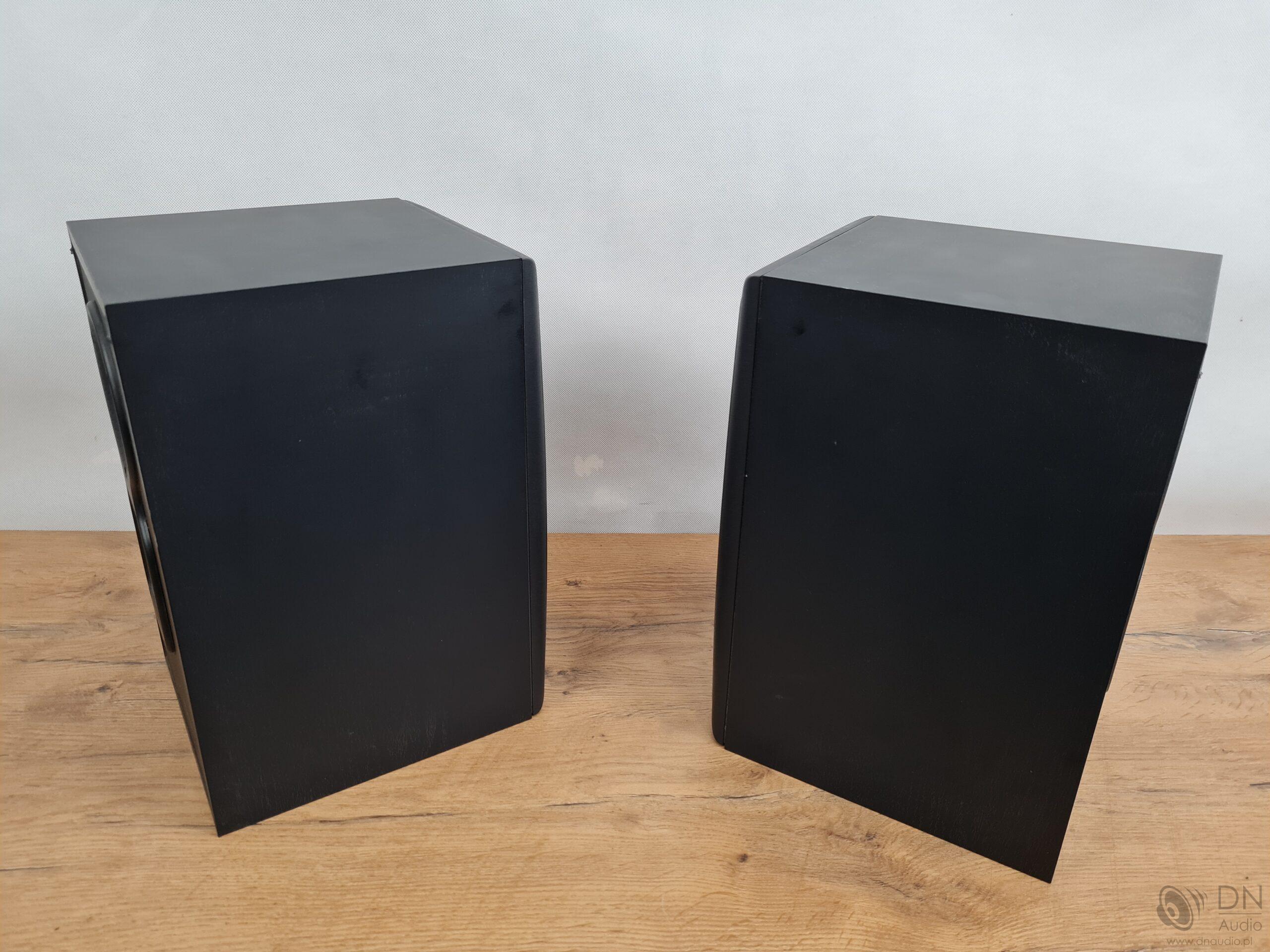 B&W DM303 - obrazek 9