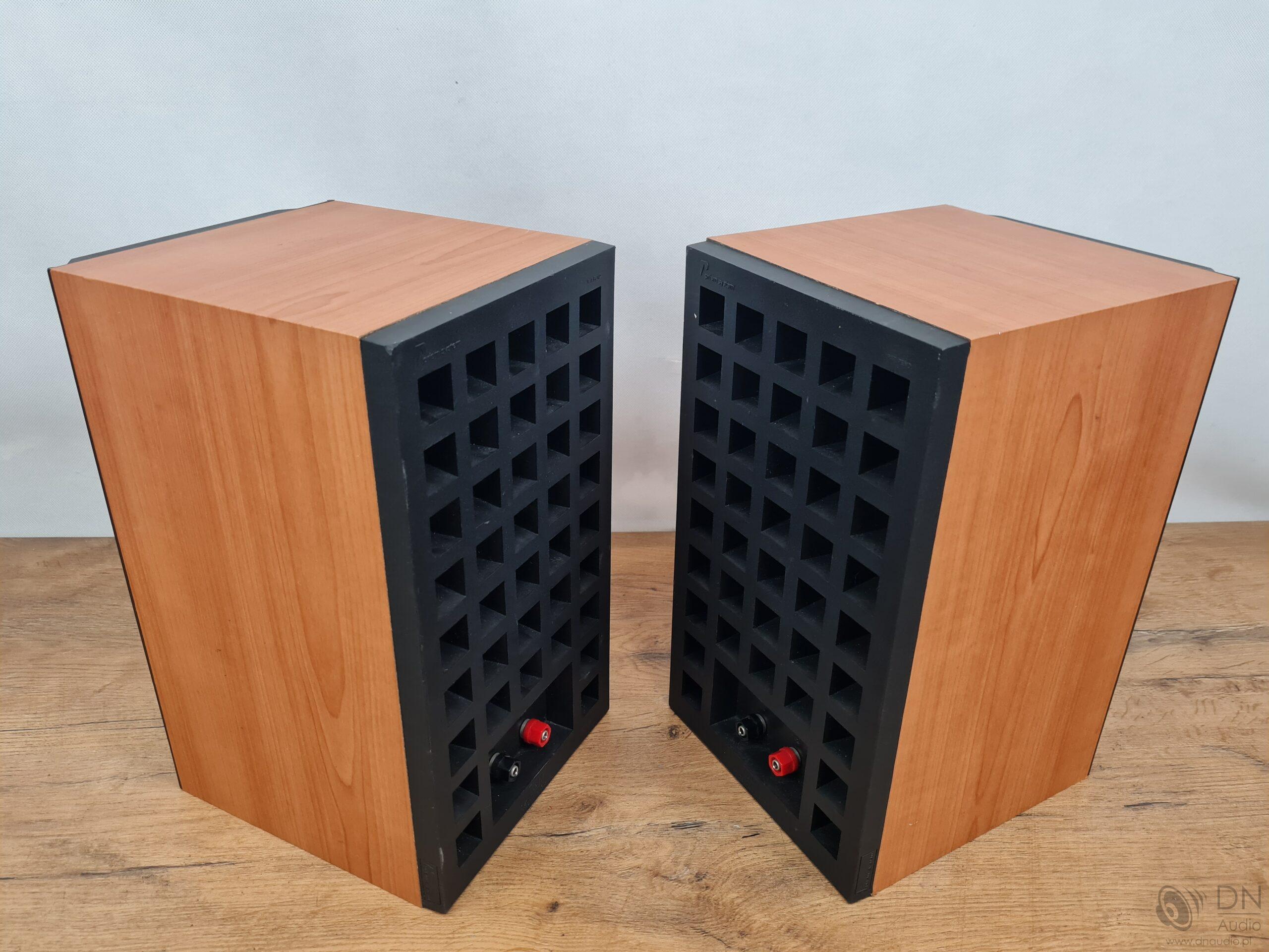 B&W DM302 - obrazek 10