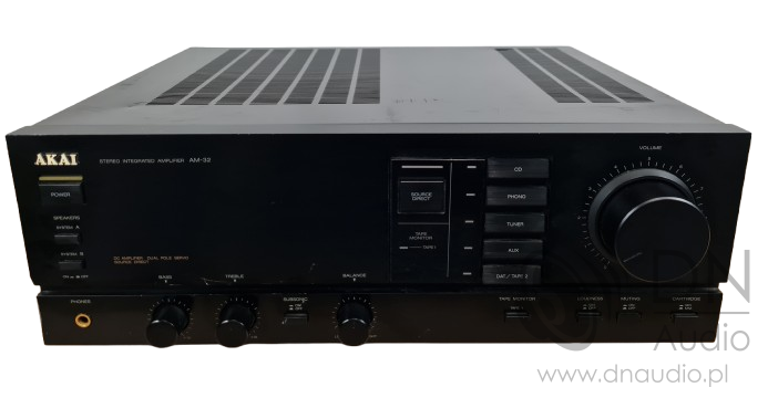 Akai AM-32