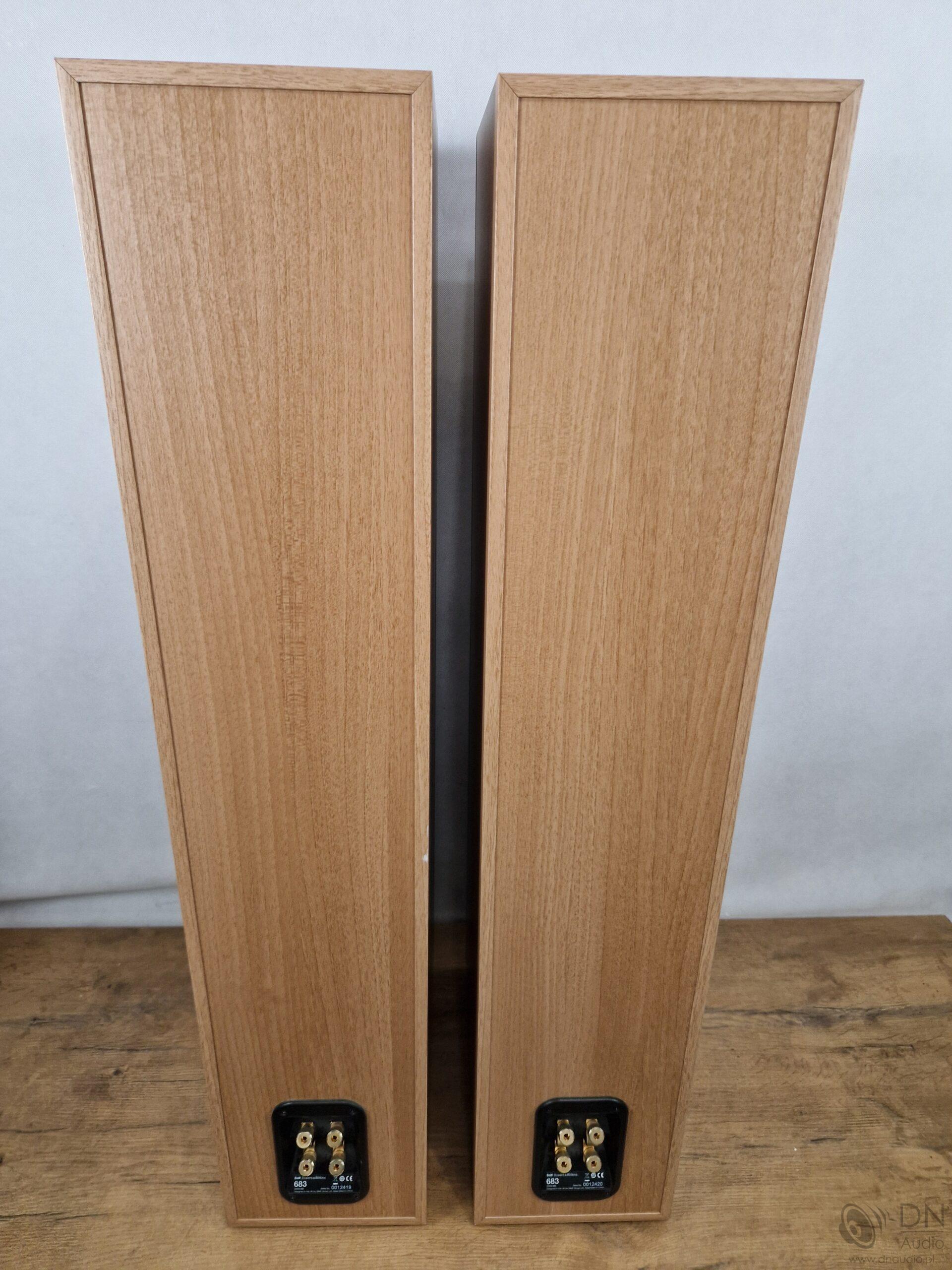 B&W 683 - obrazek 13