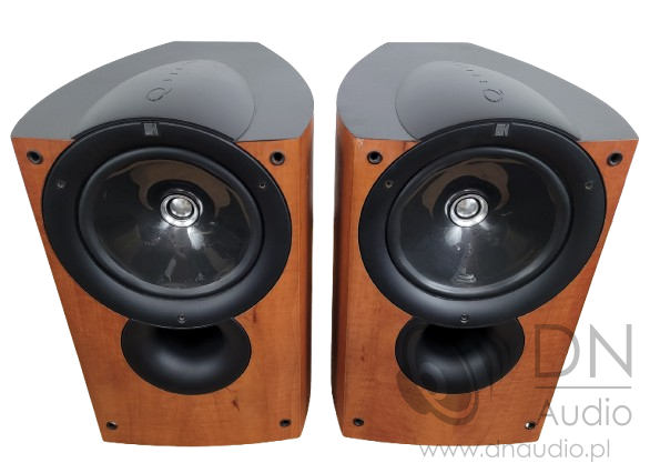 KEF Q1