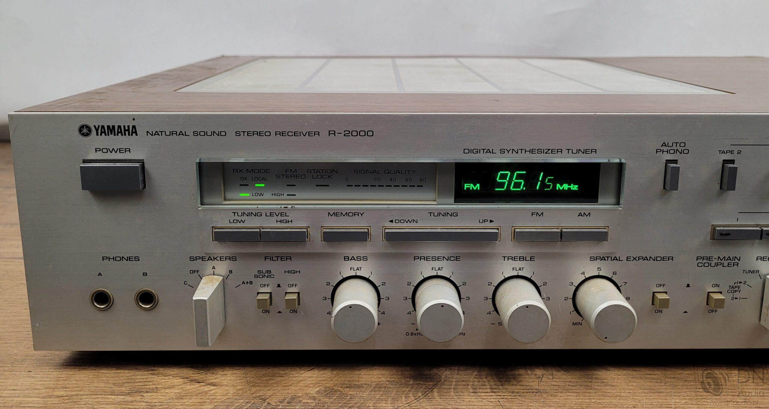 Yamaha R-2000 - obrazek 3